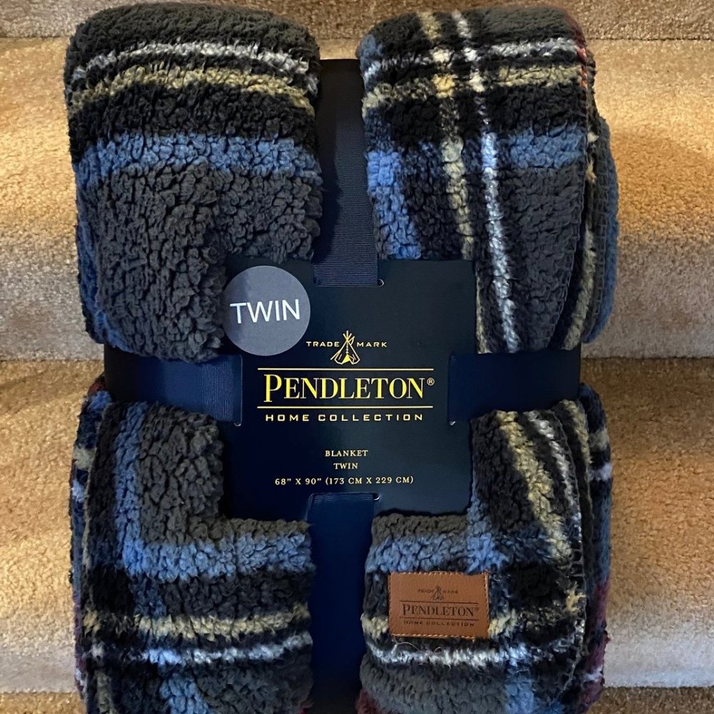 TWIN Pendleton Sherpa Blanket NWT